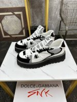 情侣款 Dg最新运动休闲鞋，时尚百搭，可为各式造型增光添彩。塑造独具动感活力与摩登气息的精致设计，尽显现代优雅格调。 Size：35-46 45、46订做不退换