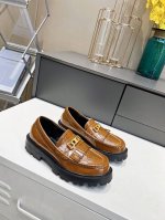 出厂 Celine乐福鞋 最新爆款 赛琳真的是开了挂、太有特色了 今年必须要入手一双celine乐福鞋 ，复古风经典款 超级百搭 简单大气 无论裙装裤装都能随意