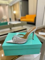价格P： Aquazzura 菠萝 2025 春夏新品高跟凉鞋。满满的钻，超闪 精致女人必备款太性感了吧！超级显气质的一款。 松紧套脚高跟半鞋，简洁别致造型，高