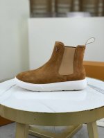 工厂价 顶级版本 Louis Vuitton 套脚高帮系列 原单 新款lv路易威登 顶级版本 Lv经典潮鞋！选用进口原版小牛皮 水染牛皮内里.原版耐磨轻便高端发