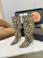 品 牌：Alaia New Arrival～ 阿莱亚 秋冬新款及裸靴 Alaia限定款这是一款需要实力才能驾驭得了的靴子，超级奢华无比～穿上这双靴子走在大街上你