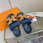 男+10。Hermès 爱马仕 男女同款春夏新款老舅凉鞋实力来袭 网红同款 休闲百搭简单ins&小红书超多网红明星纷纷种草 鞋子上脚超级百搭 随时随地刻画自己的