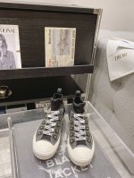 出厂： 23ss DIOR OBLIQUE 穿孔科技针织市面上唯一对版高端品质 原版拆解开发，每个细节都不放过，真正意义上的原版复刻，鞋面108针拉架织法，每公