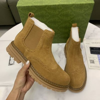 商品商标:Gucci 古奇 正码码数:38-44 37.45.46定做 商品材料: 牛里.绒里可选 G家新品马丁靴加拿大进口全头层高丝光磨砂面料 高端大气上档次