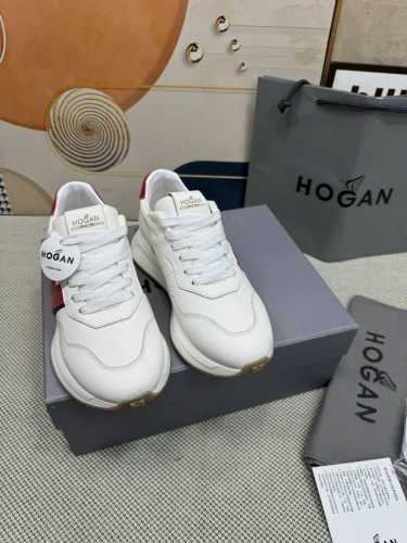 顶级版本 超火爆hogan霍根情侣款 老爹鞋 猫爪鞋新色 专柜最新运动鞋 最近炒得够火热哈原版打造品质过硬 买它准没错绝对是让你爱哋小红书种草推荐 老爹鞋拼接撞