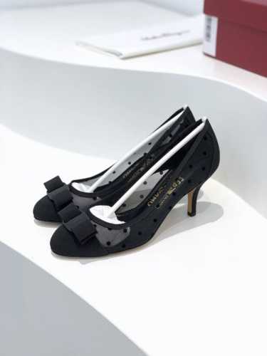 工厂价 350 sf Salvatore Ferraga*O 菲拉*慕春夏新款波点网纱面圆头高跟中跟平底芭蕾舞单鞋鞋面采用原版定制植绒圆点网纱，富有柔美气质的透
