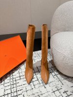 顶级版本 Hermes 24 爱马家经典走秀款长靴 毋庸置疑是奢侈品中的翘楚 每个单品出来都是非常深入人心虽然款式出的少 但是胜在精 胜在经典 从来不会过时 属
