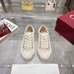 Gucci新款小白鞋 年轻的脚步 时尚的高度 出门神器 而且是独家款不会撞款 原版开发 顶级版本 所有细节都和正品一致 码数:35-44