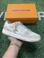 400 现货 纯原版 可退换 nk Sb Dunk Low Lv联名 纯原大厂出品 极力推荐 顶级版本 原装头层材料 独家版型蒸餾加工 帶來的是更好的视觉和脚感