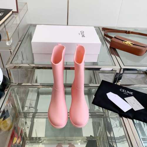 Celine雨靴新色 21FW 走秀最新发布仿佛真的走进了城堡开始期待着秋冬很好看，舒服又轻便 真的推荐码数:35-40