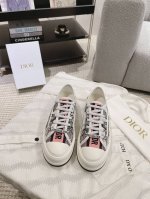 顶级版本 Dior迪奥walk'N系列 老花 刺绣 厚底帆布鞋 休闲运动鞋 原版购入开发 做货 这款 Walk'N'Dior 厚底运动鞋是一款时尚单品，提升该系