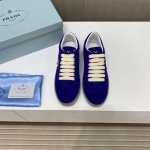 出厂价 顶级版本 Prad-A普拉达2024Vs春季经典休闲鞋系列 三角标休闲鞋 原版1:1定制，今年最潮的三角标一脚蹬英伦风复古情侣小白鞋，众多网红上脚，这款