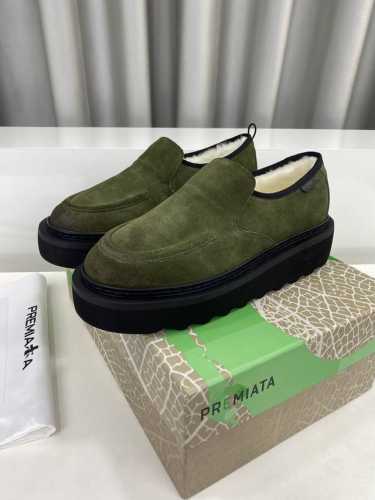 Premiata 普瑞米亚达 时尚、运动、休闲、羊毛鞋。 普瑞米亚达意大利名品百年历史，所有工艺全手工打造，米“字一样的logo简称米字鞋。完美的融合了传统的制