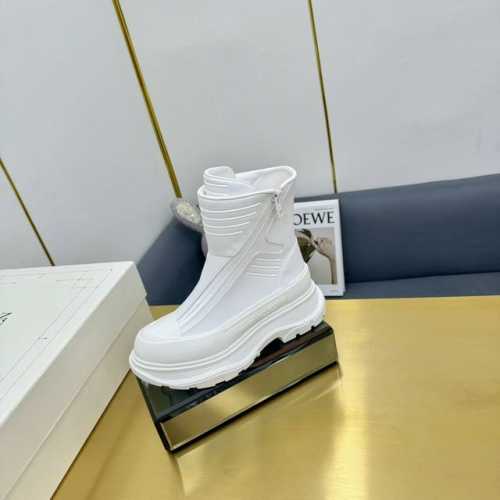 最新火爆情侣款 Alexander Mcqueen 亚历山大 麦昆 24Ss 秋冬最新 Flexion系列 复古 休闲 运动鞋 原版购入开发 做货 这款Flex