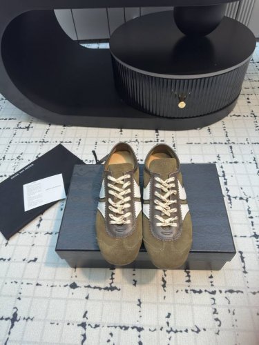代购级小众 Dries Van Noten Dvn 复古德训鞋 Dvn的德训鞋也太美了吧 Dries 总会给我带来惊喜 Dries Van Noten 春夏系列