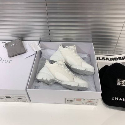 橙子出厂价 Dior 迪奥经典款老爹鞋 运动鞋 全新系列灵感由dior主设计师让礼服上的织带与优雅的巧妙结合在完美鞋型上，超级经典好看！鞋面原版进口定制莱卡面配