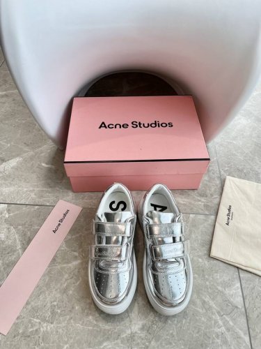 顶级品质 Acne Studios Ss24 New Arrival～ Acne Studios秋冬新款｜厚底魔术贴休闲鞋 如果你穿腻了celine厚底 那一定