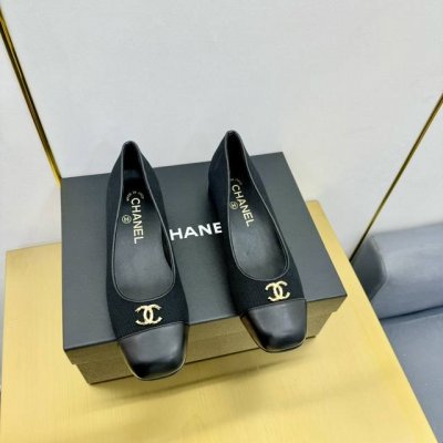 Chanel香奈儿 2024专柜顶级玛丽珍单鞋拖鞋 这款经典设计；各大社交平台热门的款式晒图 简直疯抢了、明星仙女们的挚爱 多元化非常百搭，不卡脚也不会磨脚 质
