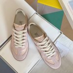 顶级版本：情侣款 Maisonmargiela Mm6 马吉拉 情侣款 德训鞋 休闲 运动鞋 原版购入开发 做货 鬼才设计师品牌，一个轻奢品牌 这一款德国训练鞋