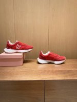 冲量价 最近超的英国小众品牌naked Wolfe 耐科 沃夫 手工制鞋 轻奢风格路线 超级推荐naked Wolfe百搭系带运动鞋时尚有气质，上脚舒适 材质：