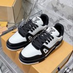 顶级代购版本 Lv Trainer 情侣限定系列休闲运动篮球鞋颜值担当 上脚帅炸，每个颜色都是巨巨巨好看！潮人必备单品原版订制压纹粒面小牛皮 非市面超纤皮 大家