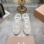 出厂 升级原版开模 正确版 Miumiu 缪缪 25Ss 春夏新款 饼干鞋 阿甘鞋休闲运动鞋Miumiu最新爆款玛丽珍魔术贴单鞋前卫大胆的设计，Miu Miu风
