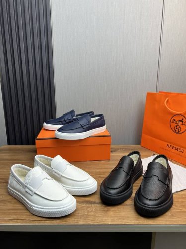 实价 Hermes Parfums 爱马仕.高端精品 爱马仕.爆款毛鞋热卖 原版小牛皮鞋面，内里保暖羊毛38-45 45订做