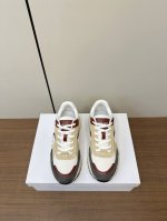 CELINE RUNNER 思琳CR-03运动鞋 购入原版1比1开发鞋舌和鞋后帮饰有CELINE标志运动鞋侧面凹印 CR-03字样鞋后帮和侧面压印CELINE标
