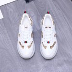 商品商标：Gucci 古驰 休闲鞋 正码码数: 38-44 45.46订做不退換 商品材料：精选牛皮拼接鞋面 网内里 橡胶大底