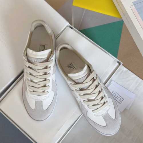 顶级版本：情侣款 Maisonmargiela Mm6 马吉拉 情侣款 德训鞋 休闲 运动鞋 原版购入开发 做货 鬼才设计师品牌，一个轻奢品牌 这一款德国训练鞋