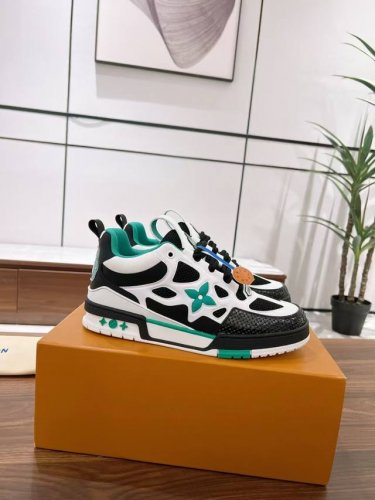 工厂价 顶级代购版本 情侣款 Lv 路易威登runner Tatic 运动鞋 老爹鞋 L家2024 春夏秀场推出 Lv Runner Tatic 运动鞋 驴牌