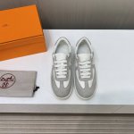 出厂价 顶级版本 法国直邮hermes 爱马仕平底时尚运动休闲鞋韩版系带网面轻便 原版1:1定制，今年最潮一脚蹬英伦风复古情侣小白鞋，众多网红上脚，这款鞋，牛皮