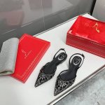高品质 ！ RC s原版做货重工婚鞋系列，RC水晶宝石高跟鞋鞋面：进口网纱蕾丝配珠光羊皮面，纯手工一比一缝钻定制，进口超闪昂贵施华洛水晶钻，上脚华丽BlingB