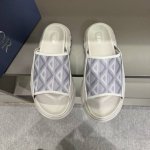 码数38-45Dior迪奥 最新款H-Town 系列 Oblique 厚底 拖鞋 凉鞋原版购入开发 做货 这款 Dior H-Town 凉鞋致敬运动风格经典标识