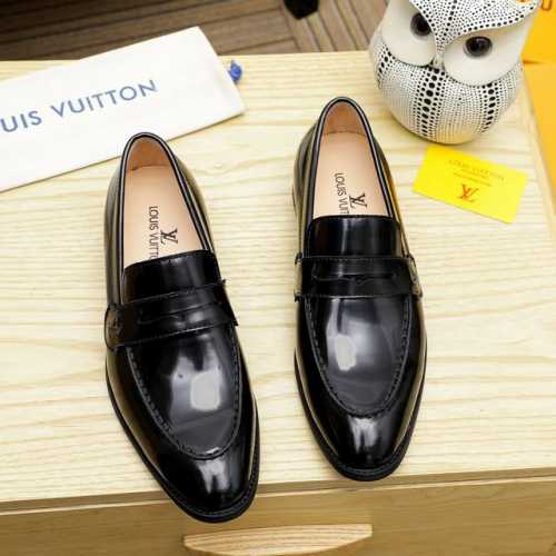 LOUIS VUITTON 里 路易威登 新款男士休闲商务皮鞋官网原版复制，鞋面采用进口官网1:1材料制作意大利牛皮面，水染内里绝非一般的工艺制造，大厂工艺流程