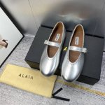 出厂价 顶级版本 Alaia24春夏钻面圆头平底单鞋！最新春夏时装秀新款系列平底芭蕾舞鞋！法国高端一线高定品牌！时尚界最后的手艺人 只忠于展现女性身体曲线的裁剪