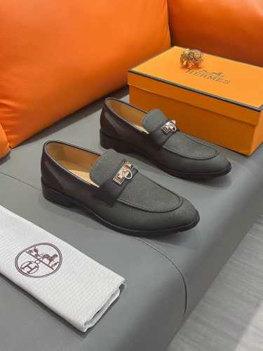 商品名称：Hermes 爱马仕 正规码数: 38-44 西装鞋 商品材料：精选 进口牛皮鞋面，舒适羊皮内里；原厂大底。