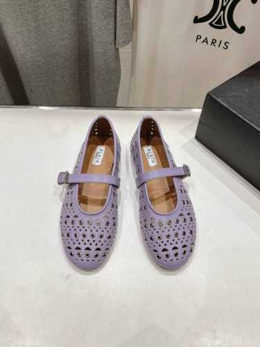 高版本出厂独家新品 Alaia 阿莱亚25Ss 走秀款糖果色平底芭蕾舞鞋 最近超火的一款平底鞋章小蕙同款 甜酷芭蕾风 人气超高的一款芭蕾舞鞋，浪漫又迷人 舒适百