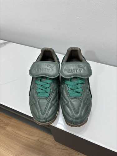 顶级版本 Fenty X Puma的最新联名 24Vs春夏爆款系列 圆头翻盖运动休闲鞋 潮流圈又一大事件发生！被无数潮人翘首以盼的王炸联名fenty X Pum