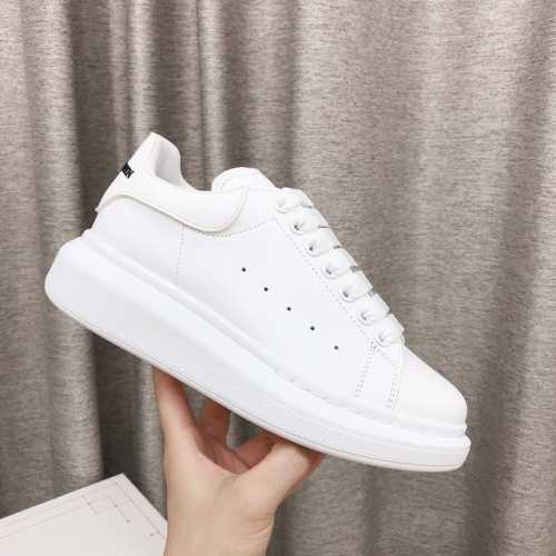 麦昆alexander Mcqueen 滴胶尾 混种羊皮内里 女码 男码 顶级牛皮内里 女码 男码 为小白鞋疯狂打call 超过150种版面，做市场最顶级的质量