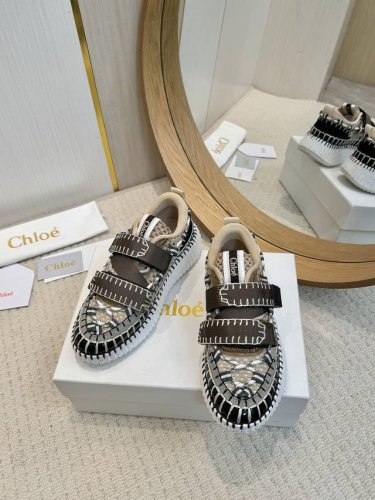 工厂批 2025春夏chloe 克洛伊Nama sneaker彩虹系列运动鞋、容祖儿和孙怡宋茜明星同款、原材料是可再生物料制作、全手工缝马克线、肉眼可见皆是手工