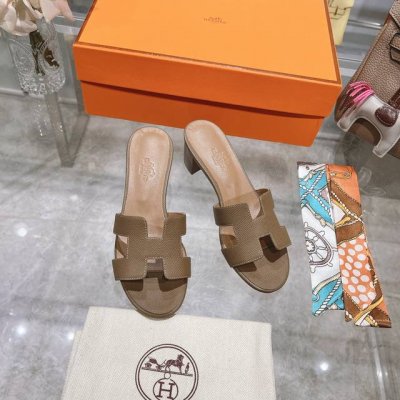 粗跟 出厂价 Hermes 爱马仕h拖鞋oran凉鞋系列 时尚又百搭 超级舒服 每个细节都做到极致 原版swift小牛皮 原版1:1独家私模鞋面 原版真皮沿条大