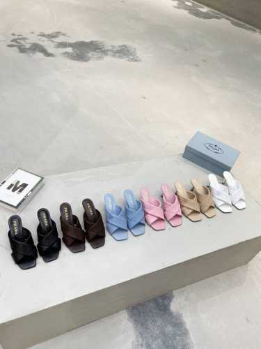 新款普拉达 Prada.原版1:1开发，⑥色任选，码数：35-43，平底 。细跟，粗跟 真皮底+30