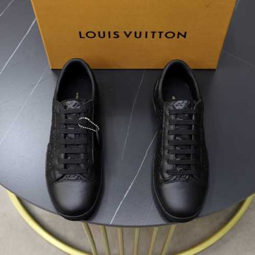 顶级原单 品牌： LOUIS VUITTON LV.路易威登 材质： 原工厂牛皮材料 1：1原板大底 舒适内里 款式类型：休闲运动 板鞋 等级：专柜品质 顶级