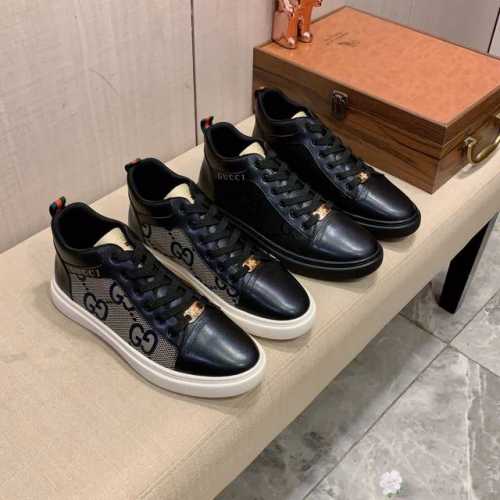 新款: 厂价: 古奇Gucci* 最新爆款休闲鞋，顶端品牌奢侈～代购，顶级～质量。鞋面選用进口透气牛皮搭配材质透气羊皮垫脚 精细做工。原版个性时尚柔软橡膠耐磨防