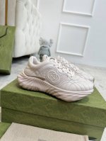 女款 ，男款 顶级版本 Gucci Ripple系列运动鞋 情侣款休闲运动鞋 波浪底老爹鞋原版购入开发，采用创新缝线工艺制作，打造如水般的流动质感。面料:原版进