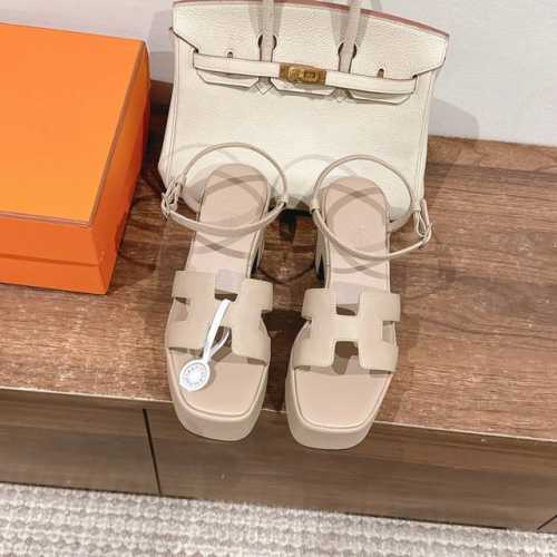 出厂价 Hermes 爱马仕 Jam 30凉鞋 时尚又百搭 搭配hapi鞋扣 超级舒服 每个细节都做到极致 搭配h造型 设计简约流畅 打造时尚柔美造型 原版小牛