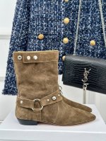 Isabel Marant 2024 Aw 秋冬经典复古短靴 西部风裸靴主宰 24Ss秀场，牛仔靴无疑是历久弥新的其一鞋款，而秋冬系列靴履则是超脱经典的出色之作