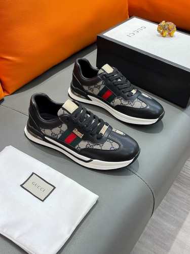 商品名称：Gucci 古驰 正规码数 38-44 休闲鞋 商品材料：精选 牛皮鞋面，柔软羊皮内里；原厂大底。