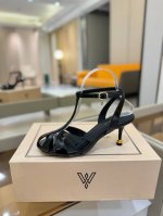 出厂价Pp： 2670春秋新款全网独家授权 Vanda Novak来自意大利品牌 全网独家 耗时3个月研发 鞋跟独特设计酒杯 重磅系列 众多联手意大利品牌 推出